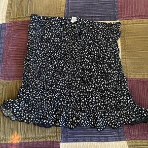Unbranded Women's Navy and Black Skirt